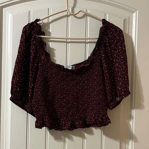 Arizona Jean Company Maroon Floral Crop Top